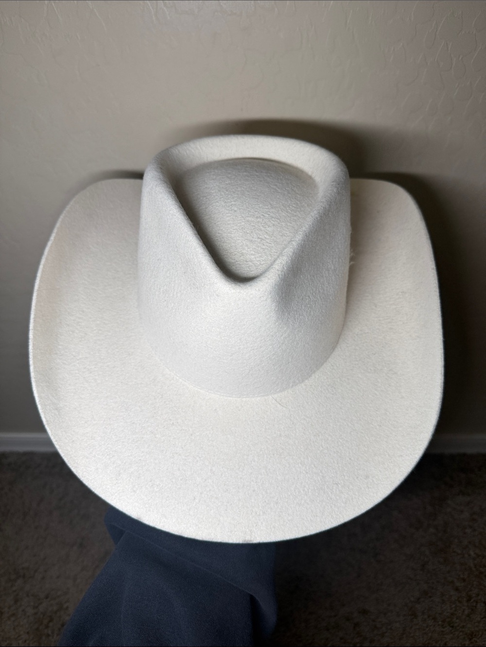Cowgirl hat with sequins detail